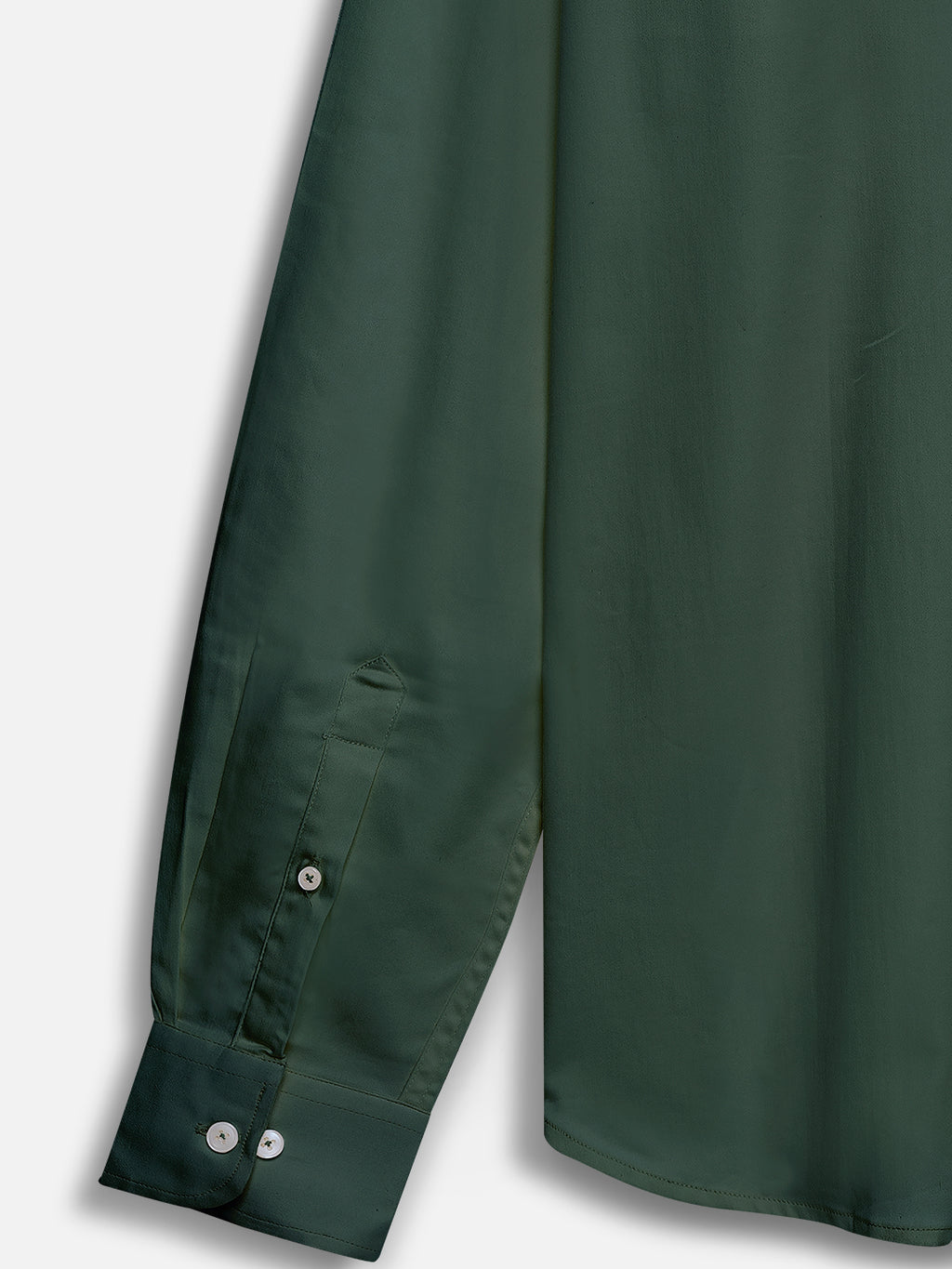 Close-up of fabric of men’s emerald green premium cotton shirt by Ekrangi