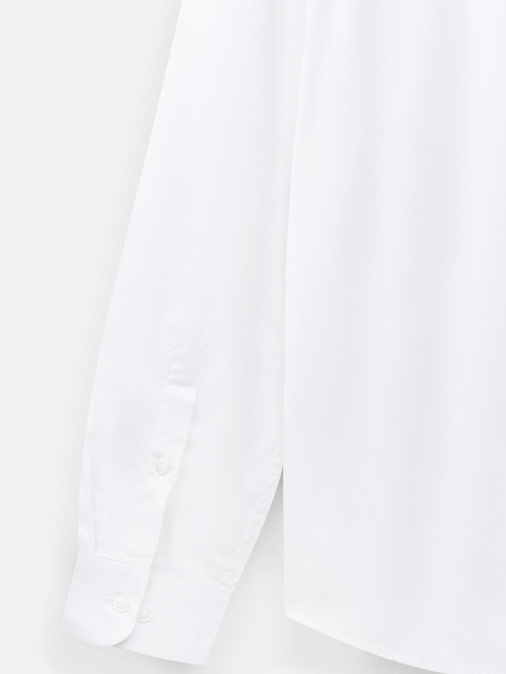 Close-up of fabric of men’s frost white premium cotton shirt by Ekrangi
