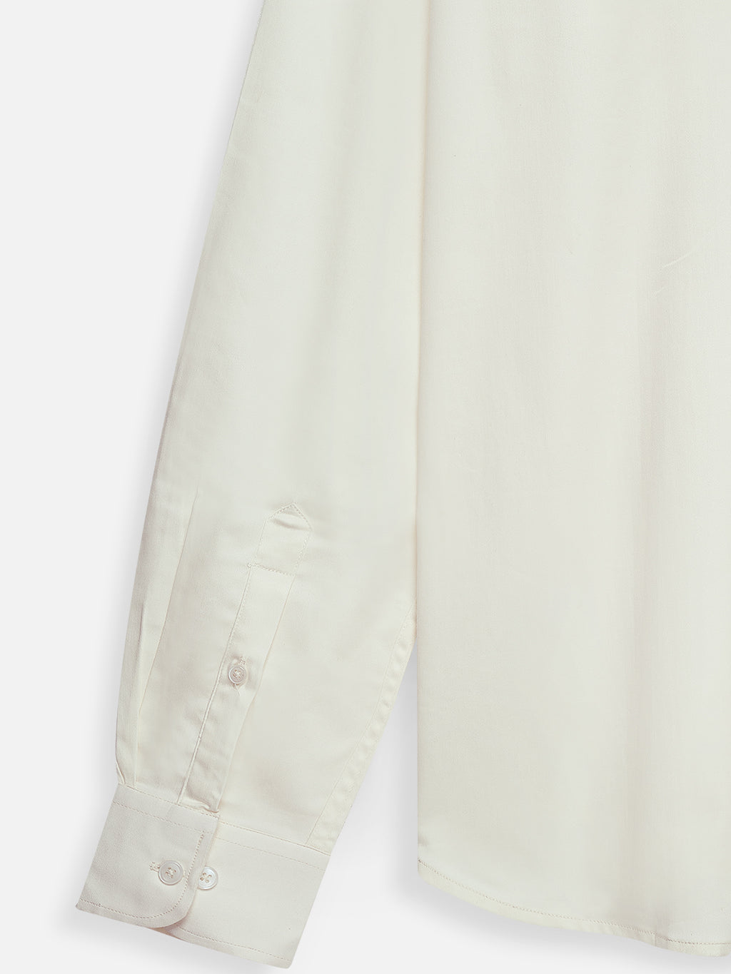 Close-up of fabric of men’s metro white premium cotton shirt by Ekrangi