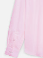 Close-up of fabric of men’s rose quartz pink cotton sateen shirt by Ekrangi